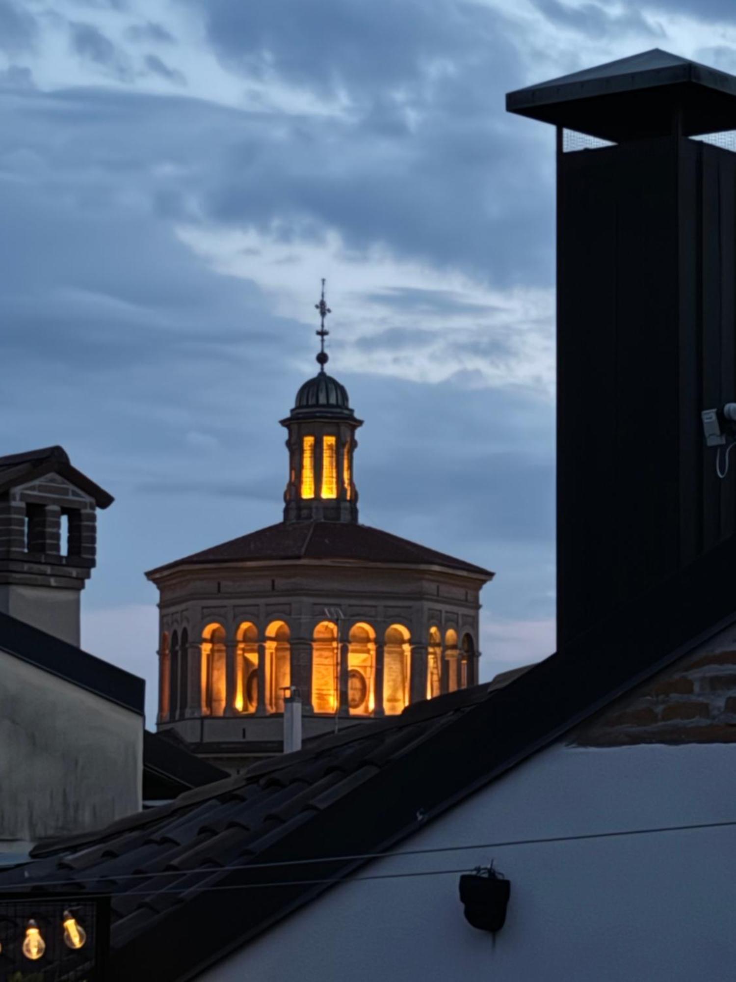 Apartmán La Terrazza In Centro Treviglio Exteriér fotografie