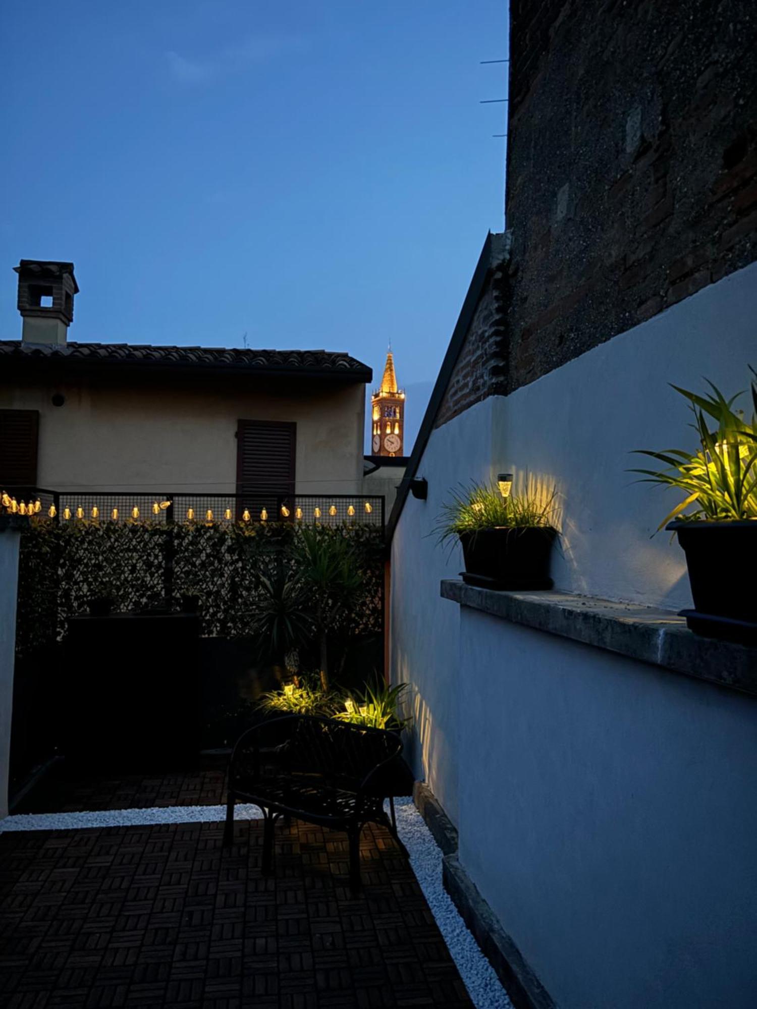 Apartmán La Terrazza In Centro Treviglio Exteriér fotografie